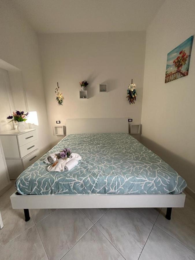 La Casa In Piazza Hotel Terrasini Eksteriør billede